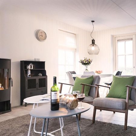 Rustic Holiday Home In Wissenkerke With Garden Eksteriør bilde