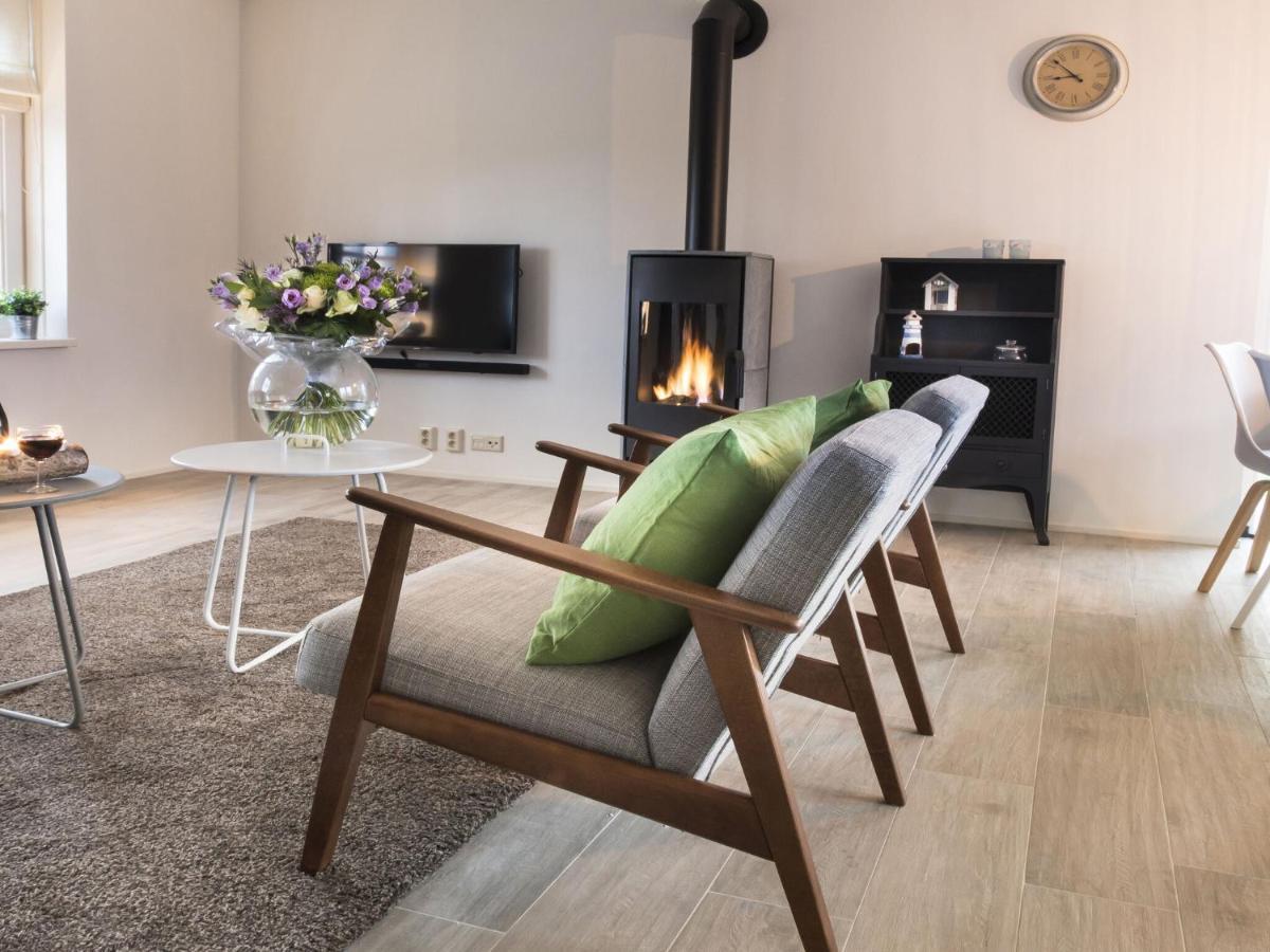 Rustic Holiday Home In Wissenkerke With Garden Eksteriør bilde