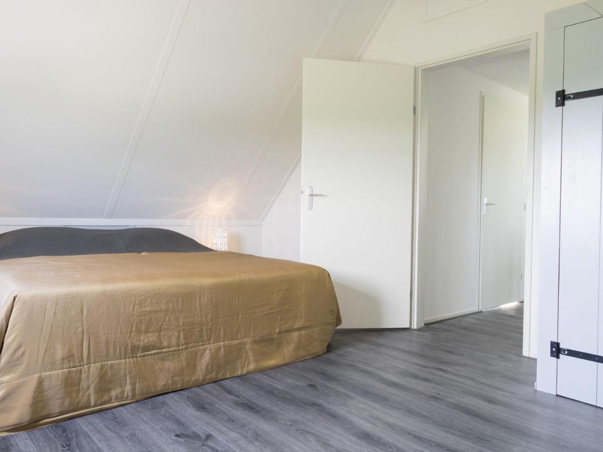 Rustic Holiday Home In Wissenkerke With Garden Eksteriør bilde